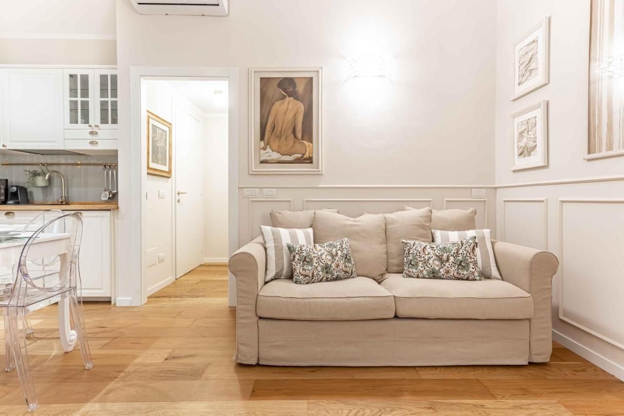Casa Colonna Romantic Apartment Corso Di Porta Ticinese Milan Exterior photo