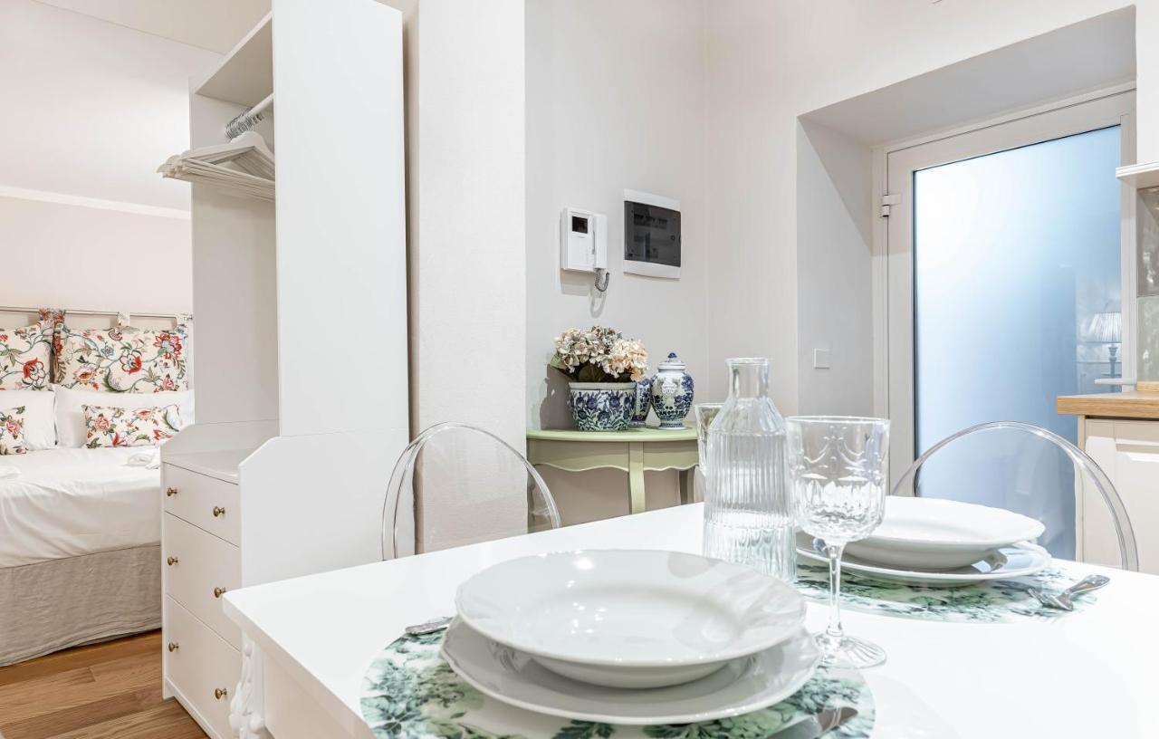 Casa Colonna Romantic Apartment Corso Di Porta Ticinese Milan Exterior photo